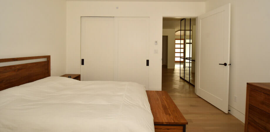 Contemporary Bedroom Design by TQ Construction
