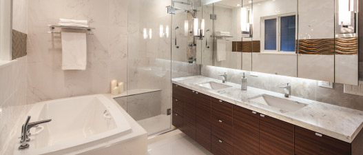 Contemporary En-Suite and Powder Room Renovation in North Vancouver