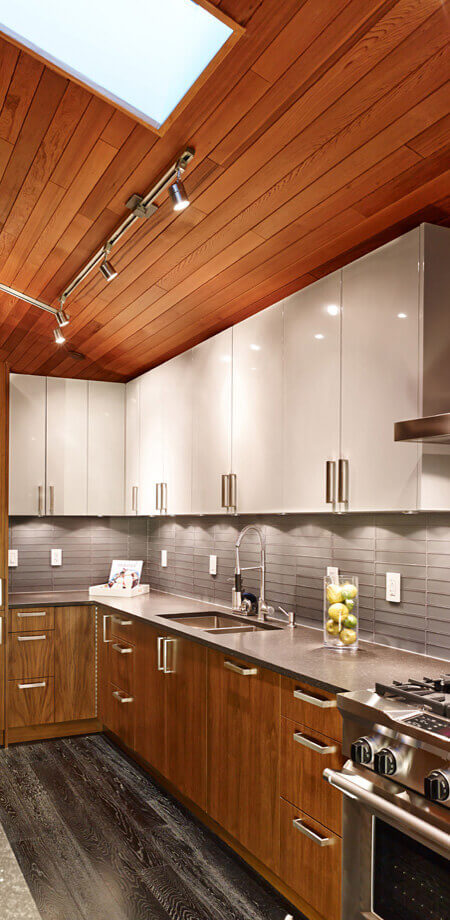 Burnaby lynndale renovation high contrast kitchen cabinets